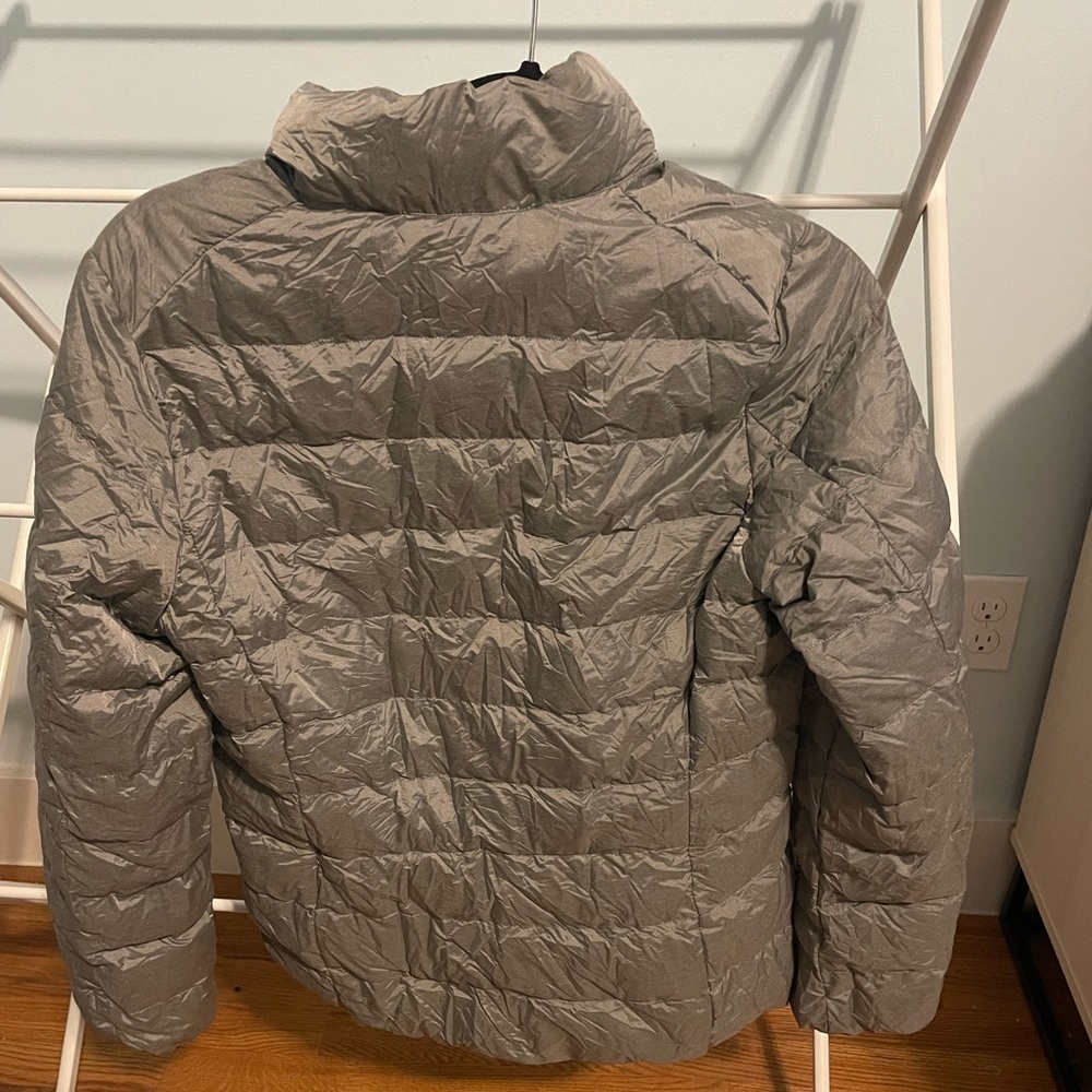 Women’s Ultra Light Down Jacket from Uniqlo | Grey | M | New with Tags - Picture 3 of 3